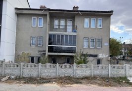 3S’TEN OSMANGAZİ MAH. 400 M² KÖŞE ARSA ÜZERİNDE 2 KATLI BİNA