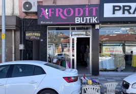 KURTULUŞ CADDESİ ÜZERİNDE DEVREN KİRALIK BAYAN GİYİM MAGAZASI