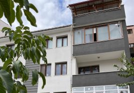 3S’TEN EŞREFPAŞA MAHALLESİ’NDE AYNI BİNADA İKİ ADET MASRAFSIZ TEMİZ KİRALIK 4+1 DAİRE