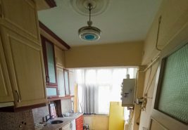 AFYON MERKEZ CUMHURİYET’TE ÖZERLER CAMİİ DİBİNDE YATIRIMLIK KİRA POTANSİYELİ YÜKSEK ÖNÜ AÇIK SATILIK 3+1 ARAKAT