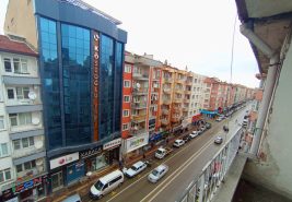 3S’TEN CUMHURİYET MAHALLESİ AMBARYOLU ÜZERİNDE KİRALIK 2+1